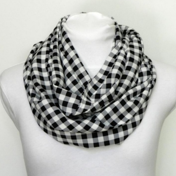 Accessories - Black and White gingham scarf